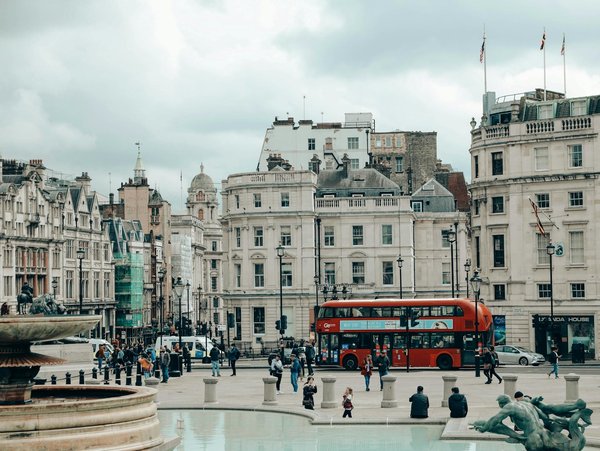 Quels sont les meilleurs itinéraires pour une randonnée dans les montagnes de Carpathians, Roumanie?